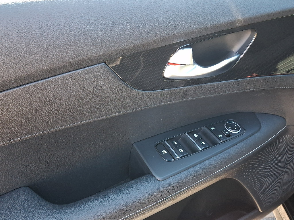 Used 2023 Kia Forte GT-Line w/ GT-Line Premium Package FWD image 11