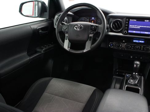 Used 2021 Toyota Tacoma TRD Off-Road AWD/4WD image 29