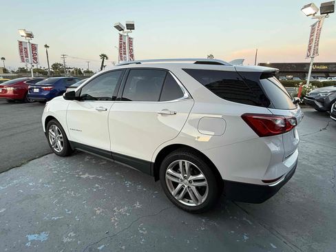 Used 2018 Chevrolet Equinox Premier FWD image 17