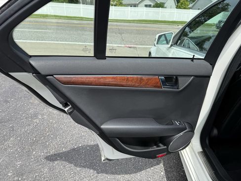 Used 2011 Mercedes-Benz C 300 4MATIC Sedan image 16