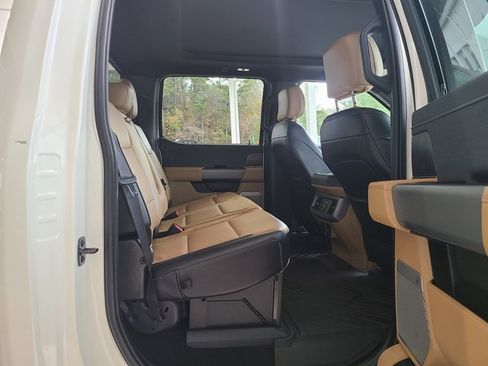 Used 2024 Ford F350 Lariat w/ Lariat Ultimate Package image 5