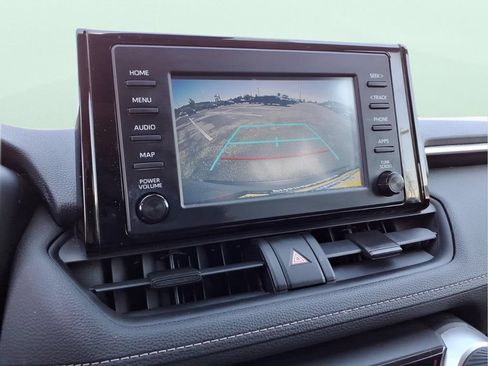 Used 2019 Toyota RAV4 XLE AWD/4WD image 24