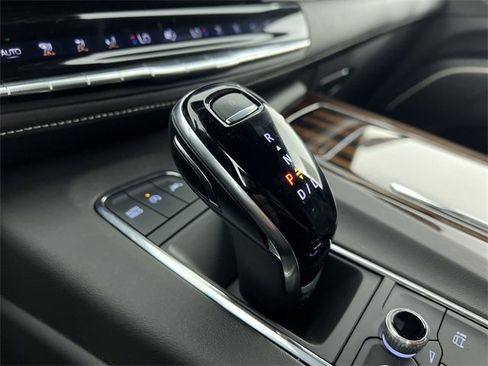 Used 2024 Cadillac Escalade ESV Premium Luxury w/ Performance Package image 16