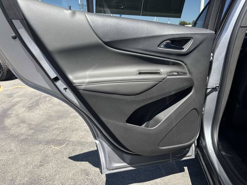 Used 2023 Chevrolet Equinox Premier FWD image 24