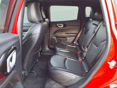 Used 2023 Jeep Compass Limited image 15