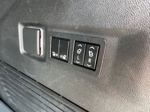 Used 2022 GMC Yukon AT4 w/ Max Trailering Package image 23