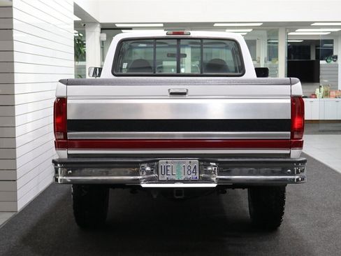 Used 1995 Ford F250 XLT image 9
