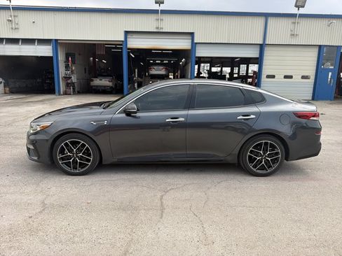 Used 2020 Kia Optima SE FWD image 2