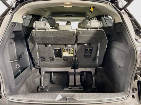 Certified 2026 Toyota Sienna XLE FWD image 38