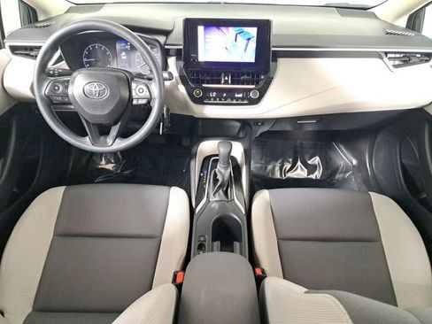 Used 2025 Toyota Corolla LE image 16