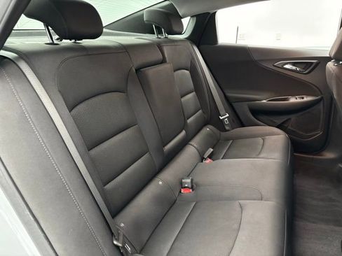 Used 2024 Chevrolet Malibu LT image 34