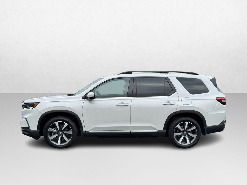 Used 2025 Honda Pilot Elite image 2