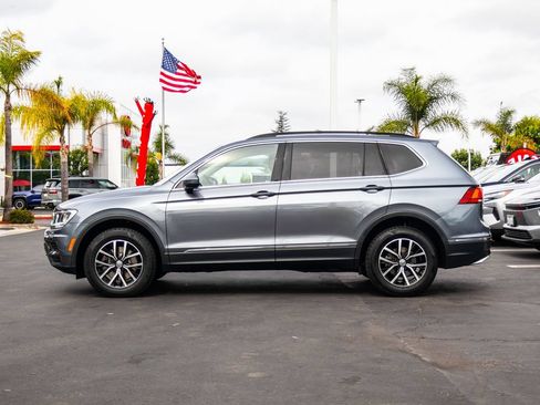 Used 2021 Volkswagen Tiguan SE FWD image 4