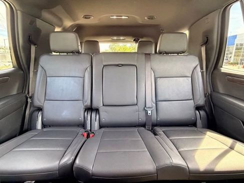 Used 2025 Chevrolet Tahoe Z71 AWD/4WD image 29