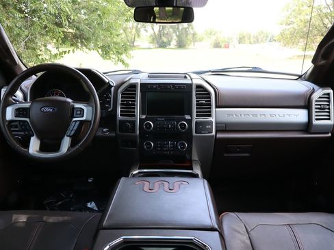 Used 2017 Ford F450 King Ranch w/ King Ranch Ultimate Package AWD/4WD image 16