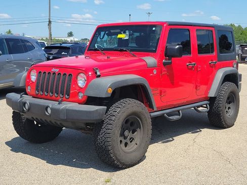 Used 2015 Jeep Wrangler Unlimited Sport w/ Quick Order Package 24S AWD/4WD image 2