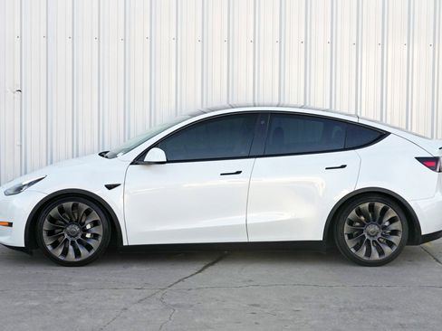 Used 2021 Tesla Model Y Long Range image 48