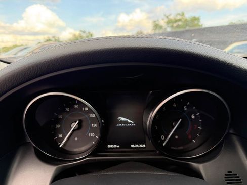 Used 2016 Jaguar XF Prestige AWD/4WD image 20