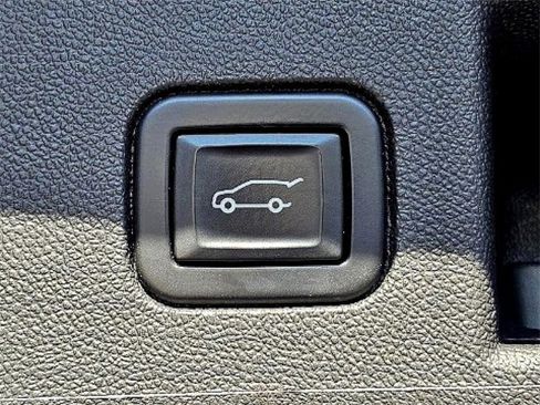 Used 2022 Chevrolet Equinox LT image 23