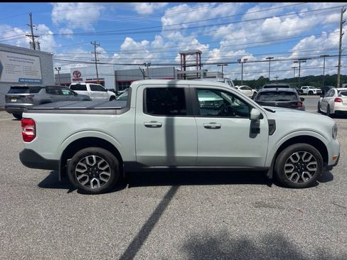 Used 2022 Ford Maverick Lariat w/ Lariat Luxury Package FWD image 4