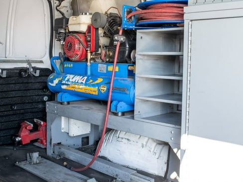 Used 2017 Chevrolet Express 3500 Extended image 21