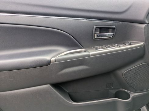 Used 2025 Mitsubishi Outlander Sport SE AWD/4WD image 11
