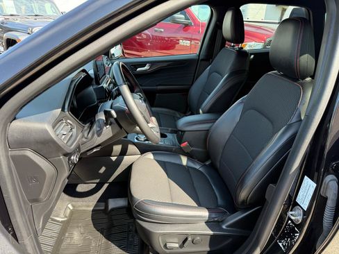 Used 2023 Ford Escape ST-Line Select AWD/4WD image 13