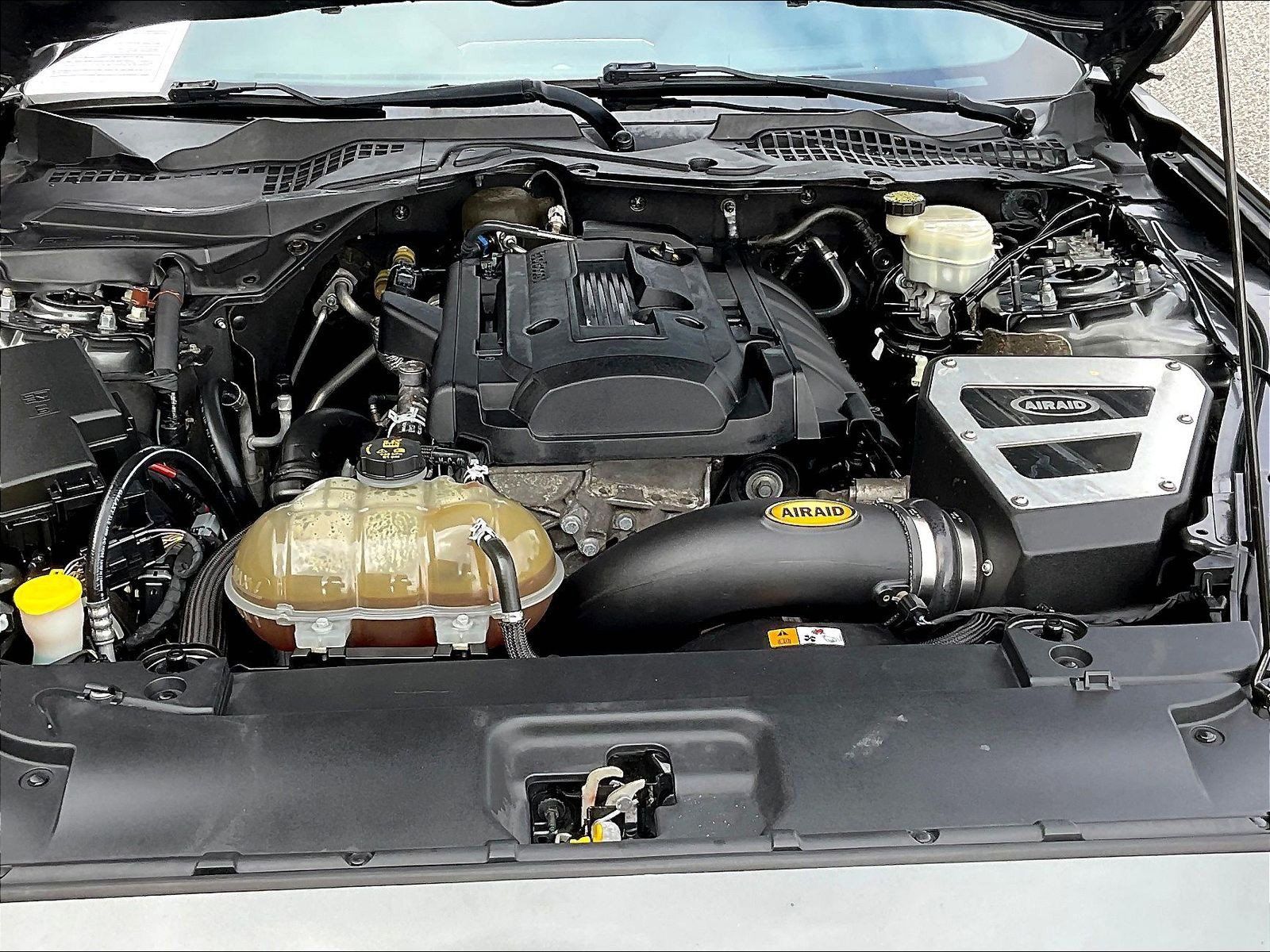 Used 2016 Ford Mustang Premium RWD image 32