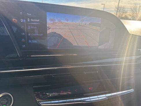 Used 2023 Cadillac Escalade Sport Platinum image 17