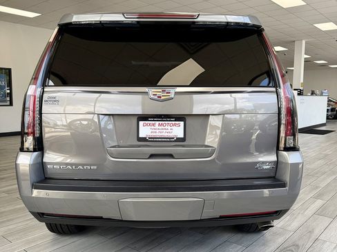 Used 2017 Cadillac Escalade Luxury image 8