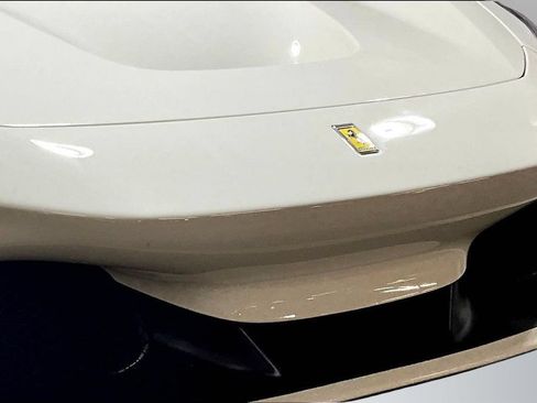 Used 2021 Ferrari F8 Tributo RWD image 27