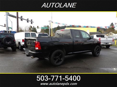 Used 2017 RAM 1500 Express w/ Black Ram 1500 Express Group image 6