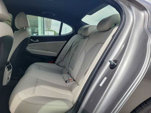 Used 2024 Genesis G70 2.5T AWD/4WD image 9