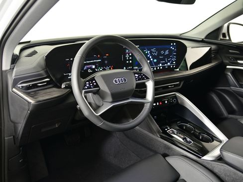 New 2025 Audi Q5 Premium Plus image 3