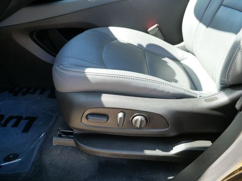 Used 2023 Buick Enclave Essence w/ Experience Buick Package AWD/4WD image 20