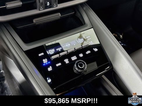 Used 2025 Porsche Macan 4S Electric AWD/4WD image 12