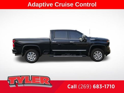 Used 2024 Chevrolet Silverado 2500 High Country w/ High Country Premium Package AWD/4WD image 9