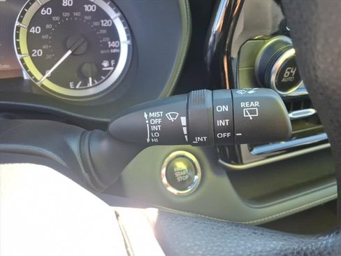 Used 2023 Toyota Highlander L image 22