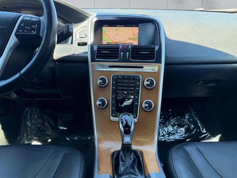 Used 2017 Volvo XC60 T5 Inscription w/ Advanced Package AWD/4WD image 13