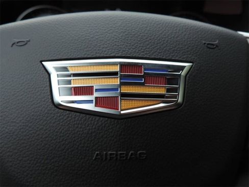 New 2026 Cadillac XT5 Luxury w/ LPO, ONYX Package image 23