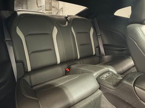 Used 2016 Chevrolet Camaro SS RWD image 9