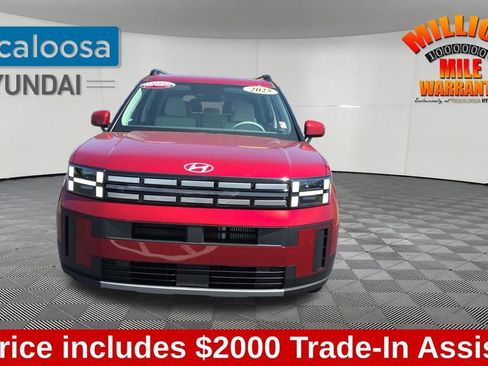 Used 2025 Hyundai Santa Fe SEL image 2