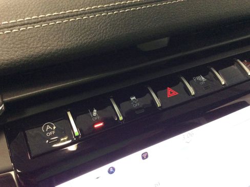 New 2025 Jeep Grand Cherokee Limited w/ Black Appearance Package image 26