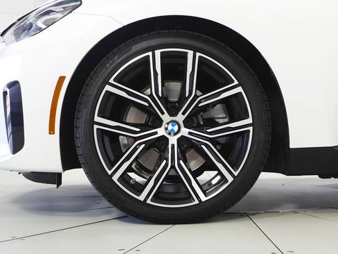 Certified 2023 BMW 230i Coupe w/ Convenience Package image 5