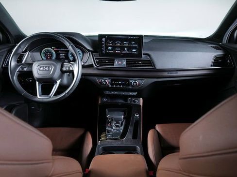 Certified 2023 Audi Q5 e Premium Plus w/ Premium Plus Package image 9