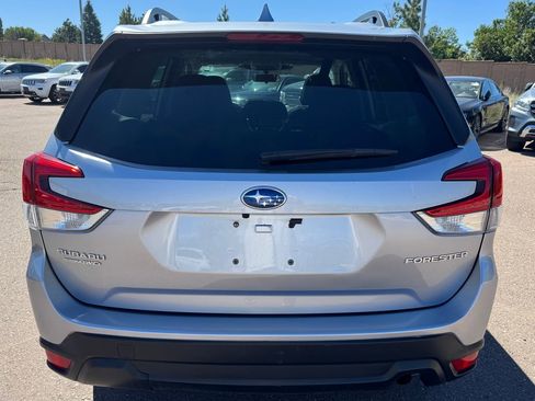 Used 2023 Subaru Forester Premium AWD/4WD image 5