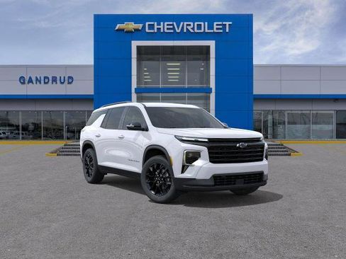 New 2026 Chevrolet Traverse LT image 25