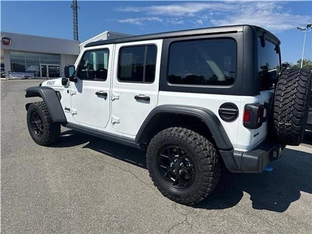 Used 2024 Jeep Wrangler Unlimited AWD/4WD image 44