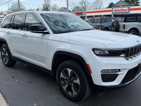 Used 2022 Jeep Grand Cherokee Limited 4xe w/ Luxury Tech Group II image 4