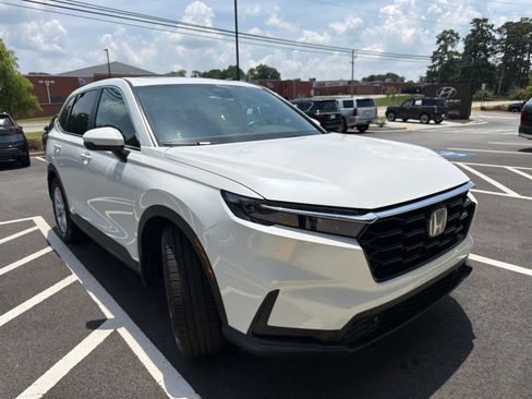 Used 2024 Honda CR-V EX-L image 3